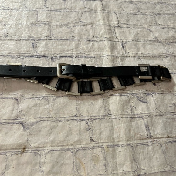 CALVIN KLEIN GORPCORE BLACK LEATHER WITH CHUNKY SILVER TONE CHAIN LINK BELT - Picture 4 of 9